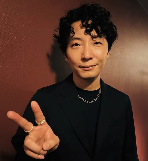 星野源の年収は4億超！7つの収入源の内訳と新垣結衣6億円と比較